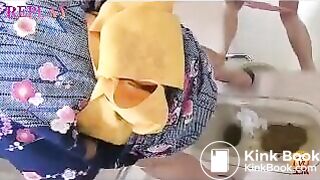 Japanese toilet voyeur8