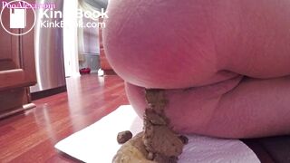 pregnant girl takes a massive shit