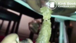 Black couple eating scat (short vid)