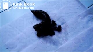 Girl gently shitting on TP (original content)