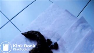 Girl gently shitting on TP (original content)