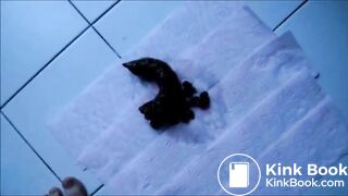 Girl gently shitting on TP (original content)