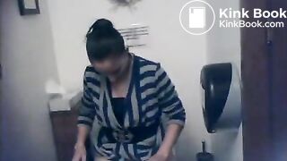 toilet voyeur - Girl struggling to poop