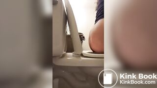 BBW Dropping A Nasty Load In The Toilet