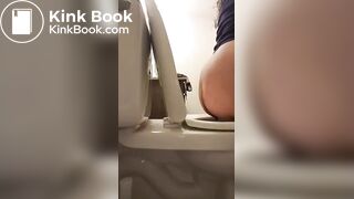 BBW Dropping A Nasty Load In The Toilet