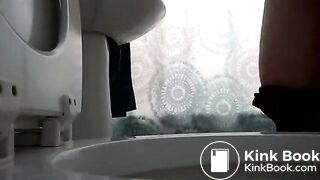 Sexy shitting, nice ass