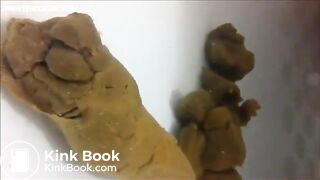 BATHTUB CONSTIPATED GIRL