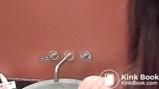 amateur shitting girl - video 2