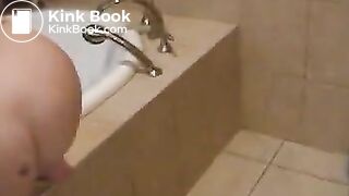 amateur shitting girl - video 2