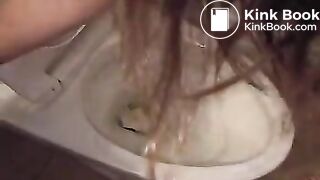 amateur shitting girl - video 2