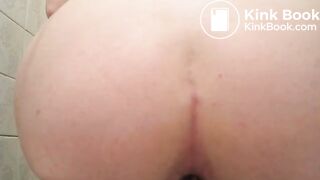 Pooping closeup - video 2