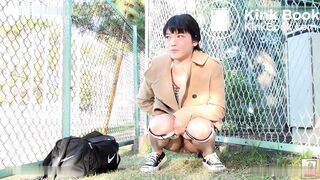 Beautiful japanese girls shitting