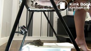 E*va made 1.2 LBS of shit for J*eff order