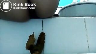 Pooping - video 112