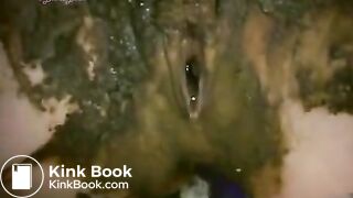 blond babe shits, smears n fucks