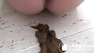 Amateur ass scat