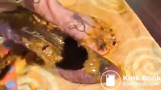 shits in heels n walks in them