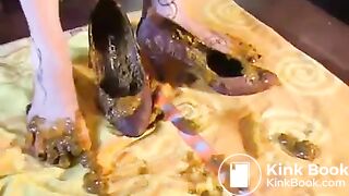 shits in heels n walks in them