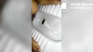 Desi Aunty Shitting