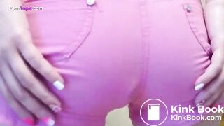 poop her shorts