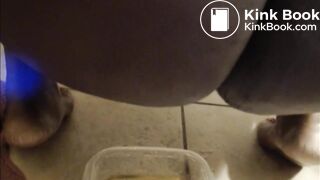 Ebony girl pooping and smearing