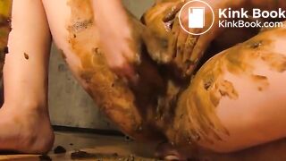 Scat fisting - video 8