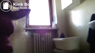 Italian couple share her scat