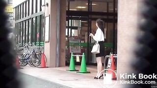 Exhibitionist pooping for cash