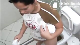 Brazilian girl pooping - video 2