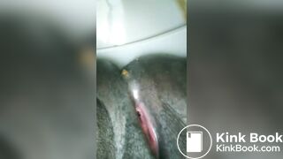 Chubby ebony girl shits