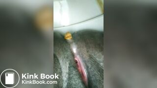 Chubby ebony girl shits