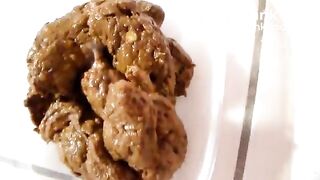 Amateur Babe Pooping #66