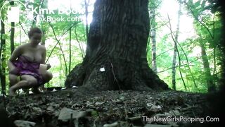 Pregnant Babe Outside Shitting