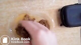 Close up shitting - video 6