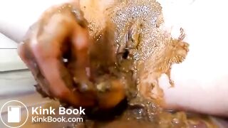Scat fisting pussy play