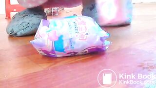 Chinese Webcam Girl Packs Gifts