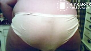 BBW Wife ... Plays in a Big Poop