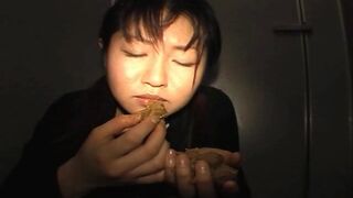 japanese teen struggles to eat shit in public toilet