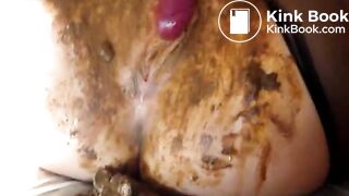 Blonde Heide Dildo Scat Masturbating