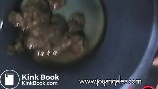 beautiful ass shitting - video 2