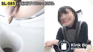 It's funny how girls talk to each other while straining and pushing