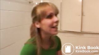 My favourite latina pooping