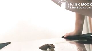 JapGirl hits home with a large buttplug