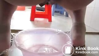 Sexy Asian poo - video 4