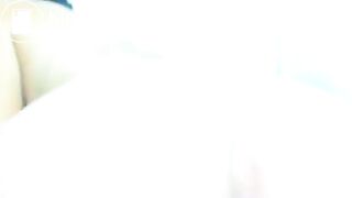 Webcam Latina with great ass shits and repacks her ass and pussy with it