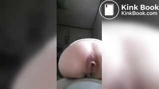 Amateur Babe Pooping #112