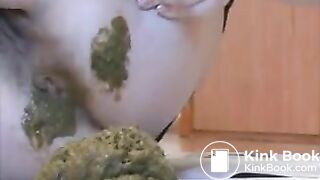 Beautiful ass pooping on a newspaper