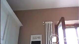 Blonde Camgirl tries her shit