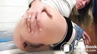 Amateur Blonde Poops in Toilet