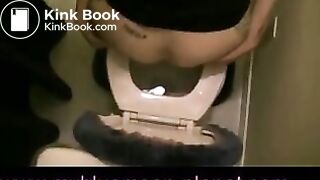 Loose poo from above